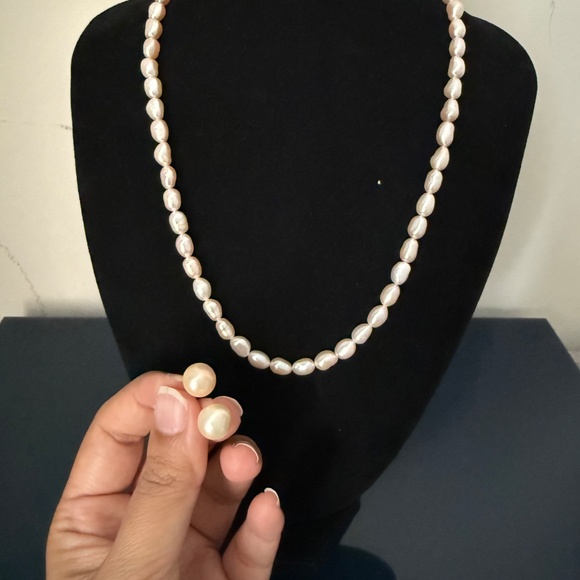Real Pearl String Necklace with Pearl Studs - Pale Pink - Picture 2 of 2